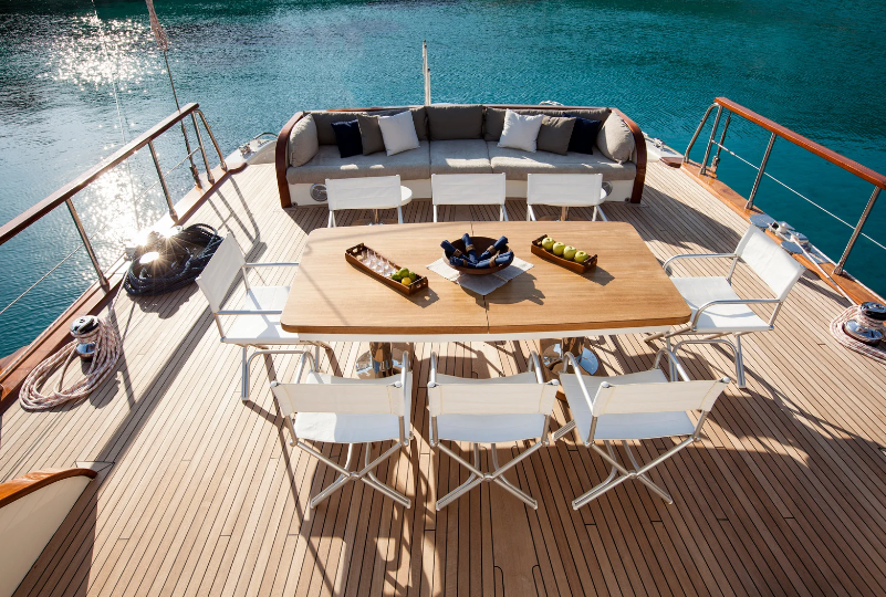 Navigating the Seasons: Your Guide to Expert Boat Maintenance with Marine Pointe