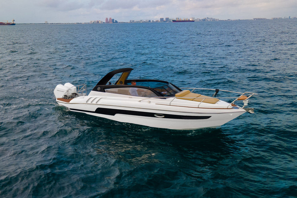 2024 Hanover 305 White & Black Edition