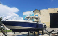 2019 Boston Whaler 350 Realm