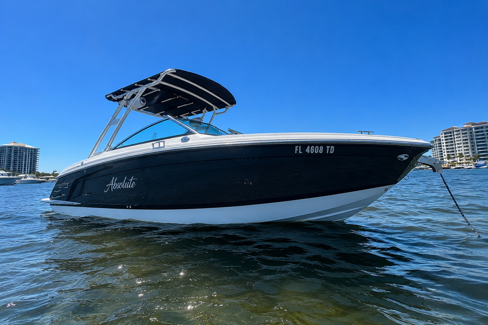 2022 Cobalt R6 Outboard