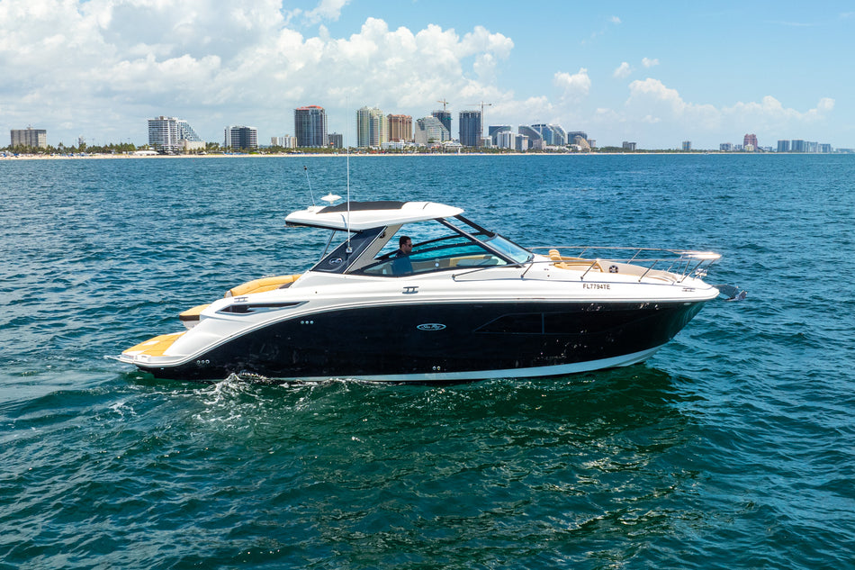 2020 Sea Ray Sundancer 320