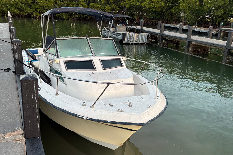 1989 Grady-White Offshore 242