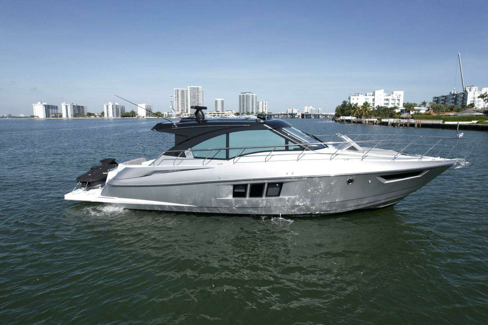 2018 Cruisers Yachts Cantius 45