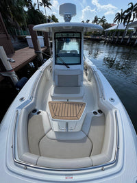 2019 Boston Whaler 250 Outrage