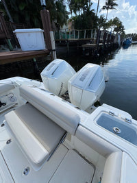 2019 Boston Whaler 250 Outrage