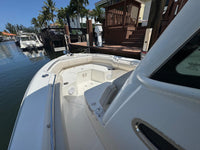 2019 Boston Whaler 250 Outrage
