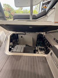 2022 Sea Ray 320 Sundancer Outboard