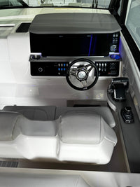 2022 Sea Ray 320 Sundancer Outboard