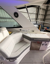 2022 Sea Ray 320 Sundancer Outboard
