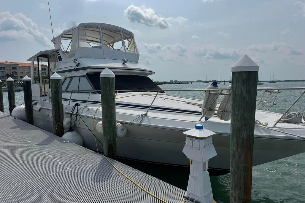 1989 Sea Ray 440 Aft Cabin
