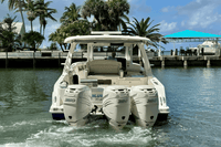 2019 Boston Whaler 350 Realm