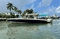 2019 Boston Whaler 350 Realm