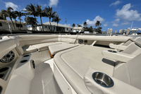 2019 Boston Whaler 350 Realm