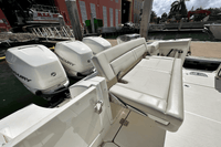 2019 Boston Whaler 350 Realm