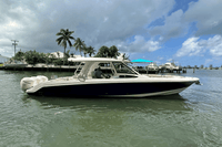 2019 Boston Whaler 350 Realm